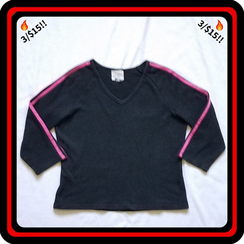 🔥3/$15🔥Black 3/4 Sleeve V-neck Crop Athletic Top